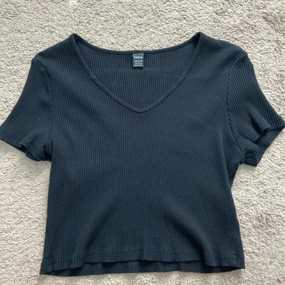 SHEIN Women's Black and Navy Crop-top - Picture 1 of 2